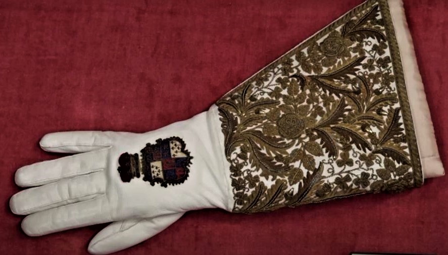 Coronation glove